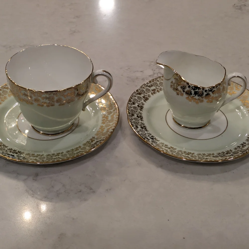6 Pieces Adderley Teapot, Teacups & Saucer